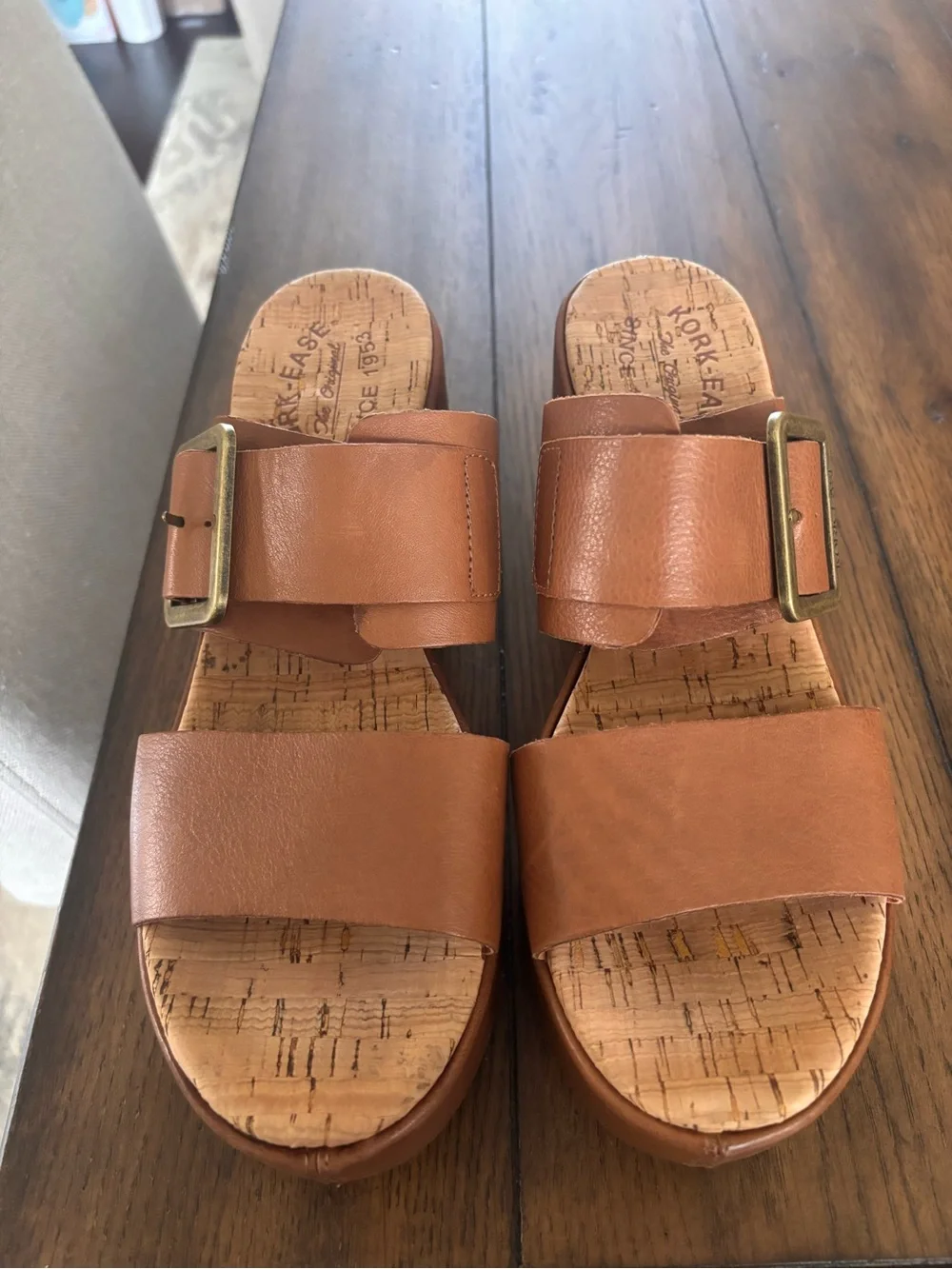 Kork-Ease leather platform